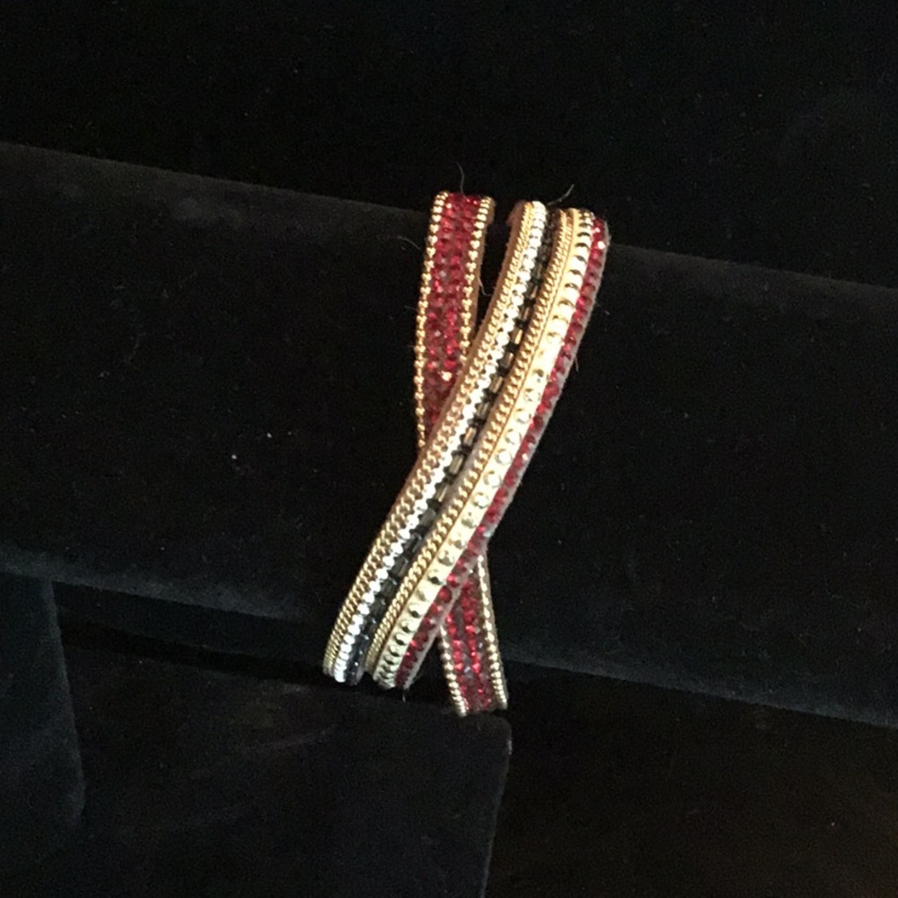 Stunning red beaded bracelet